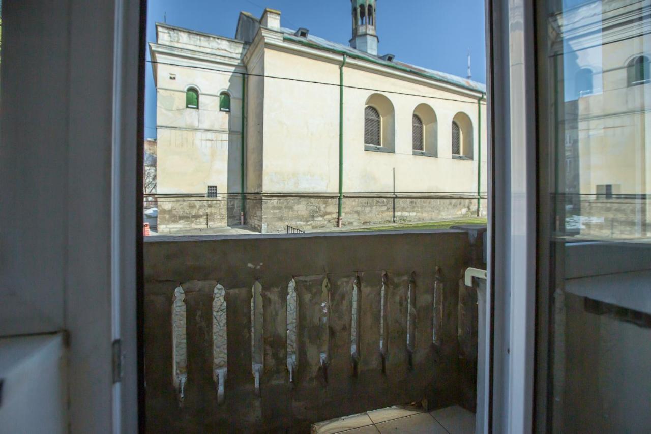 Квартира Для Великої Сімї По Вулиці Гонти 4, Дві Кімнати До 6 Спальних Місць Lvov Exteriér fotografie